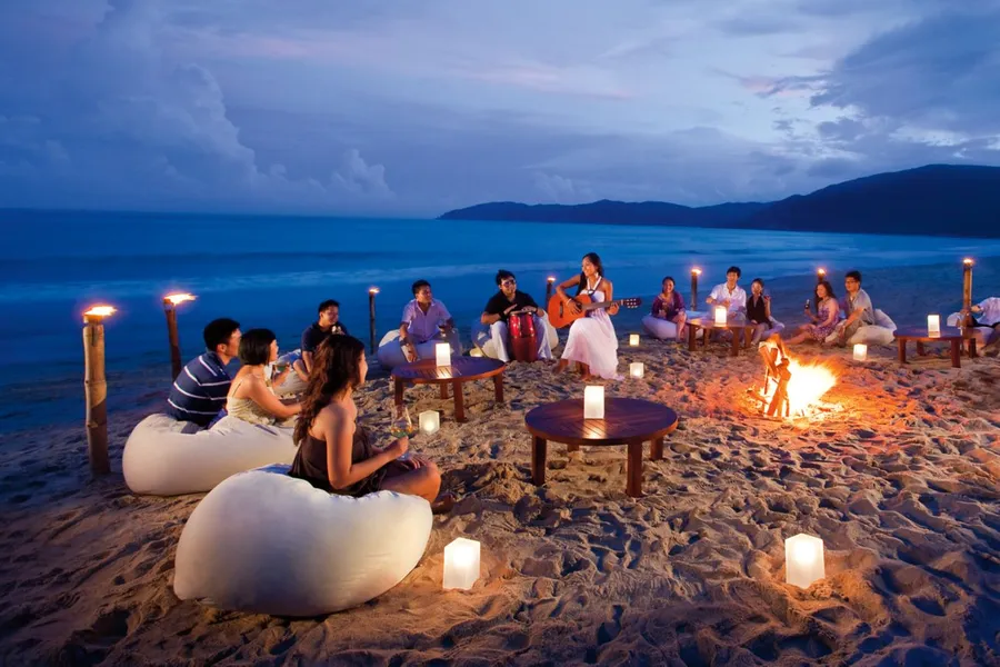 Vibrant Nightlife & Parties